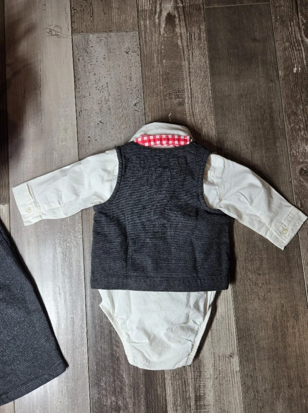 Carter’s Baby Boys Charcoal Vest & Pants Set Size 3M